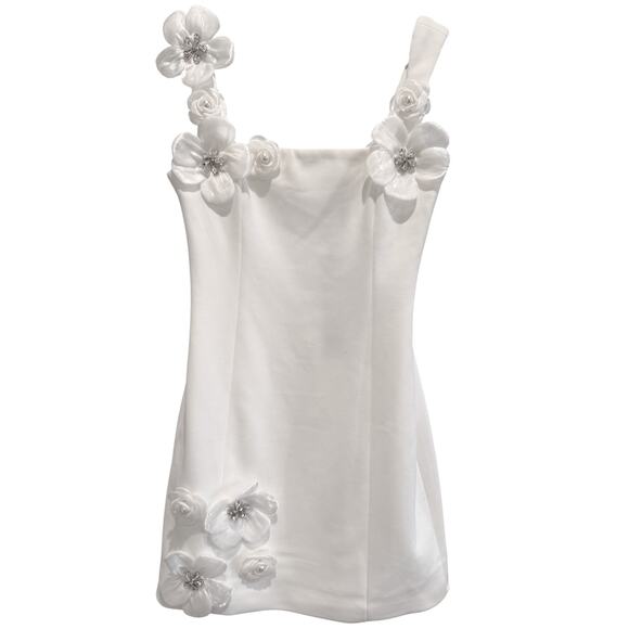 Elliatt Chantelle White 3D Floral Mini Dress NWT Medium Bridal Bachelorette - Picture 4 of 8